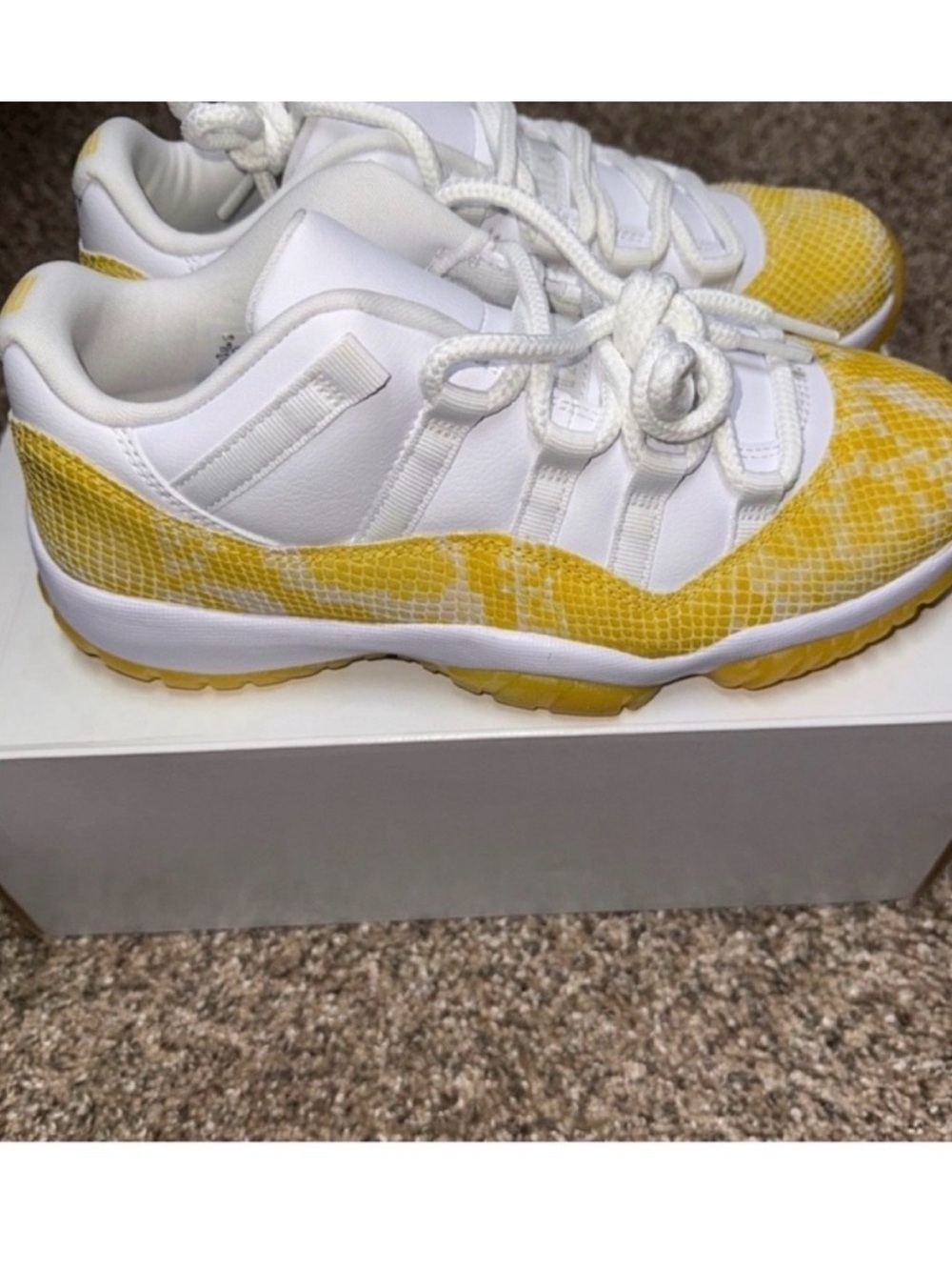Jordan Low-Top Sneakers in White and Yellow